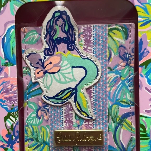 Lilly Pulitzer Tech Pocket - Picture 2 of 3